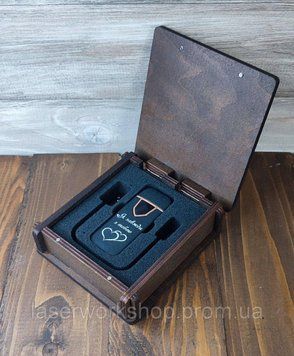Запальничка USB з індивідуальним гравіюванням у подарунковій дерев'яній коробці 8027 фото