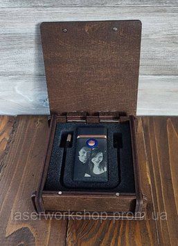 Запальничка USB з індивідуальним гравіюванням у подарунковій дерев'яній коробці 8031 фото